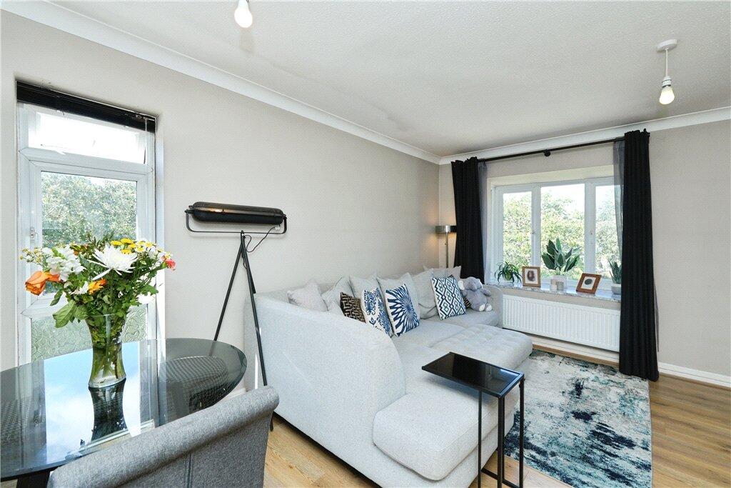 Apartment in London - View 3