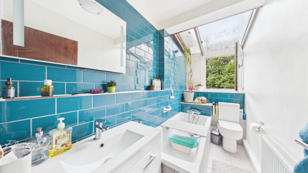 Apartment in London - View 3