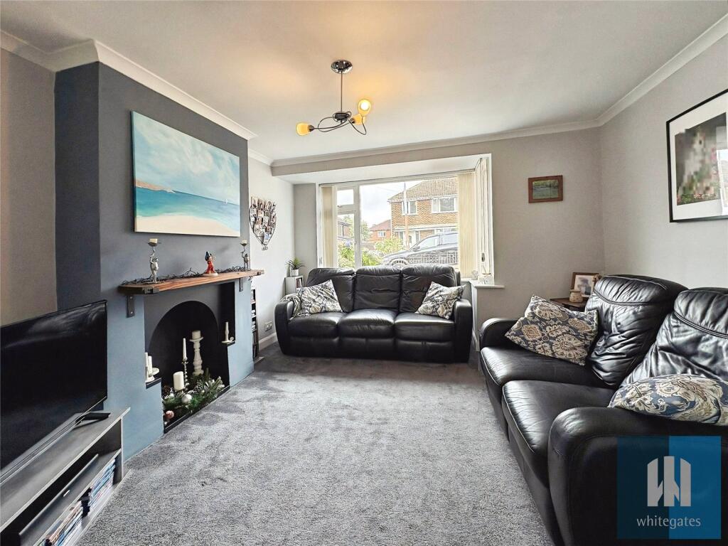 House in Kirklees, Knowl, Mirfield - View 2