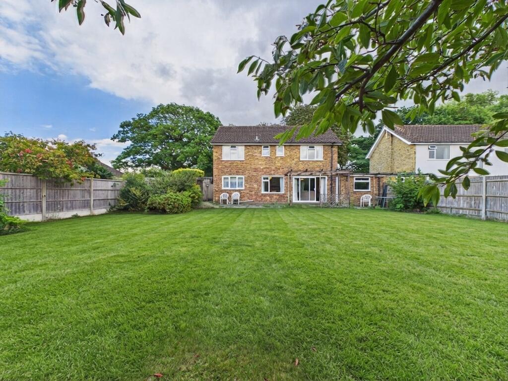 House in Horsham, West Sussex - View 2