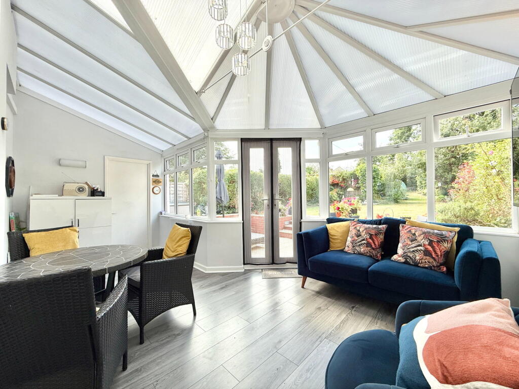 Arnold Road, Shirley - More
