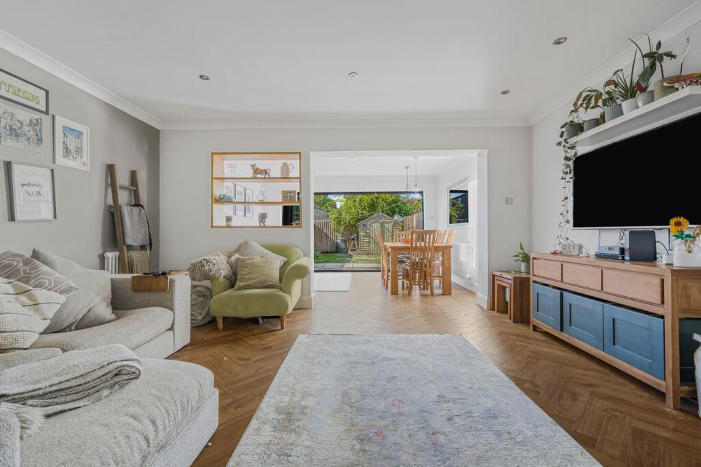 House in Twickenham - View 4