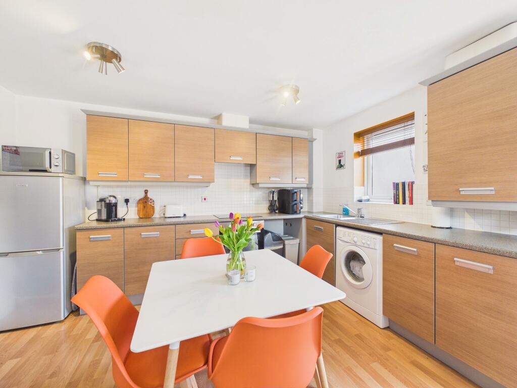 Apartment in Gateshead, North East - View 2