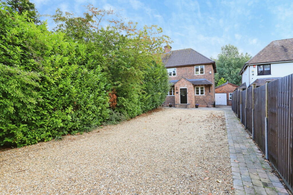 House in South Staffordshire, Essington - View 2