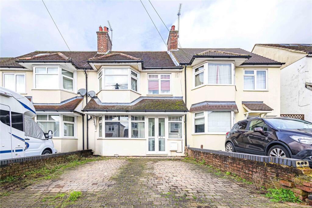 Main image of property: Deaconsfield Road, Corner Hall, Hemel Hempstead, Hertfordshire, HP3