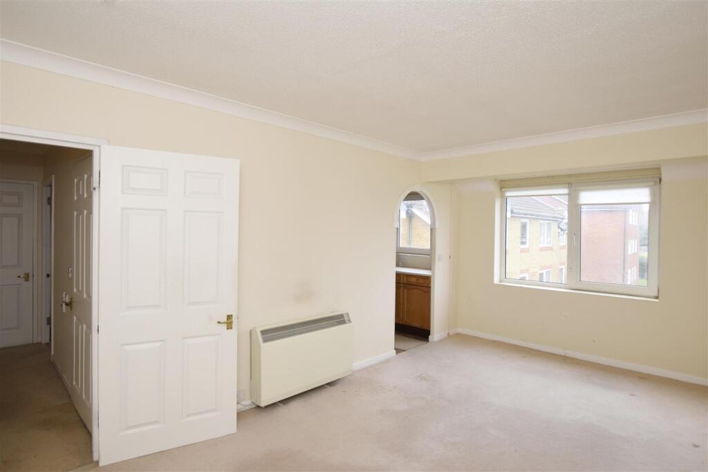 Homefirs House, Wembley, Middlesex photo 4