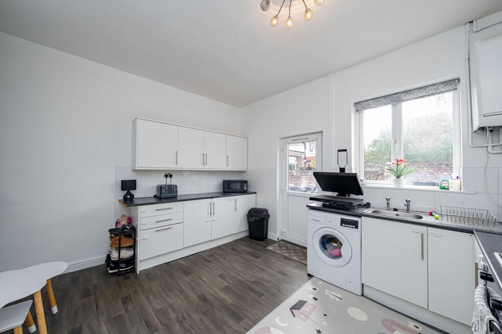 House in Leigh, Pennington - View 3