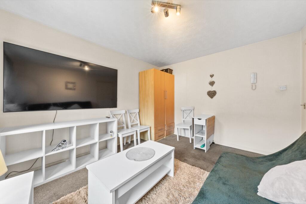Apartment in Glasgow - View 3