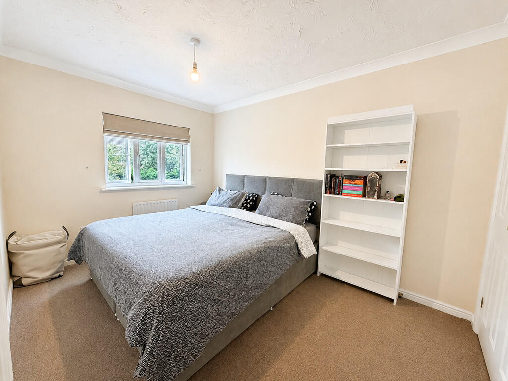 House in Biggleswade, Central Bedfordshire - View 4