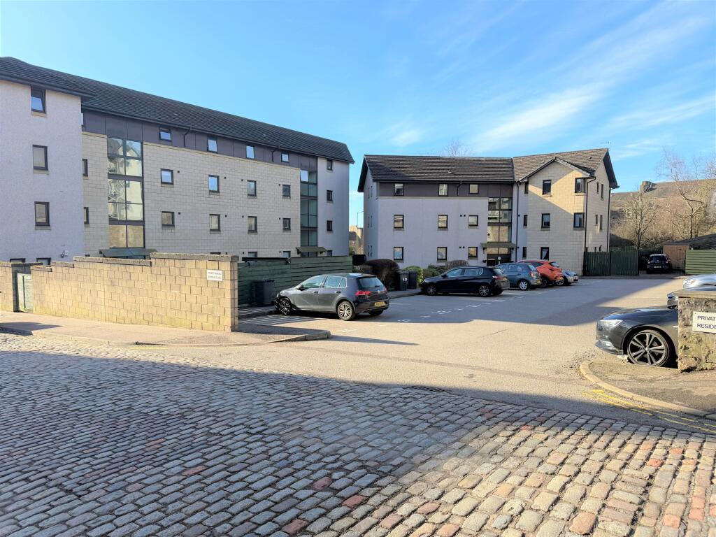 Main image of property: Arbroath Road, Dundee, DD4