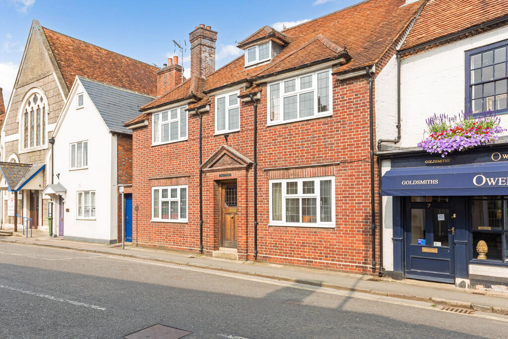 4-bed house on Bridge Street, Hungerford, £595,000
