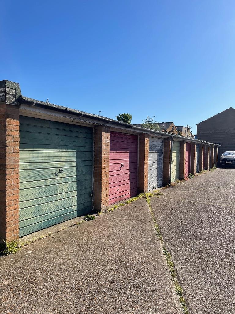 Main image of property: Wilmore End, South Wimbledon, London, SW19 3DF