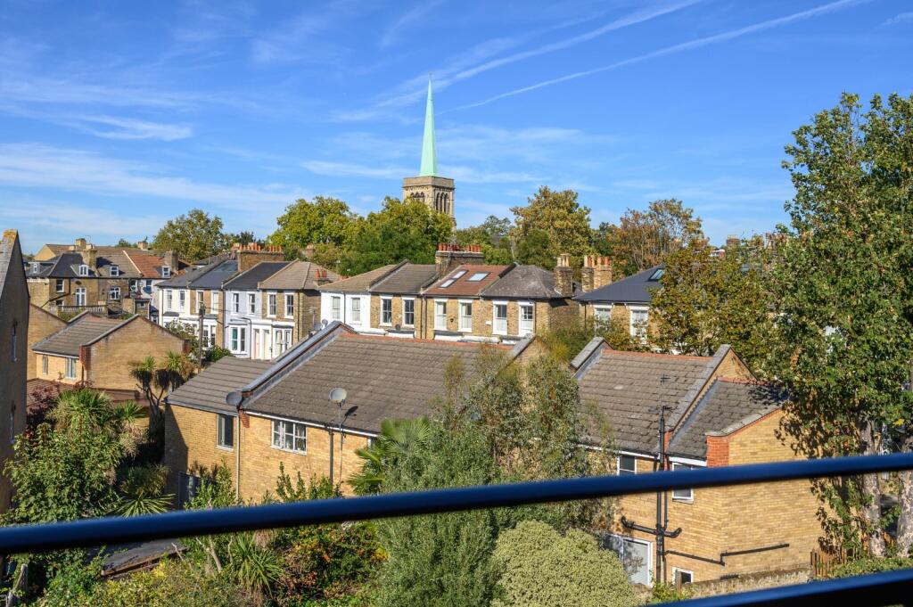 House in London - View 5