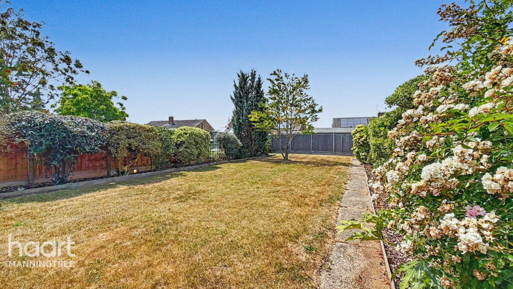 Colchester Road, Lawford, Manningtree, Essex - View 6