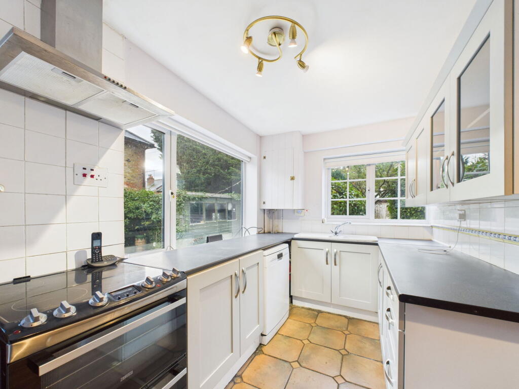 Old Yard Cottage, Bradcutts Lane, Cookham, SL6 photo 4