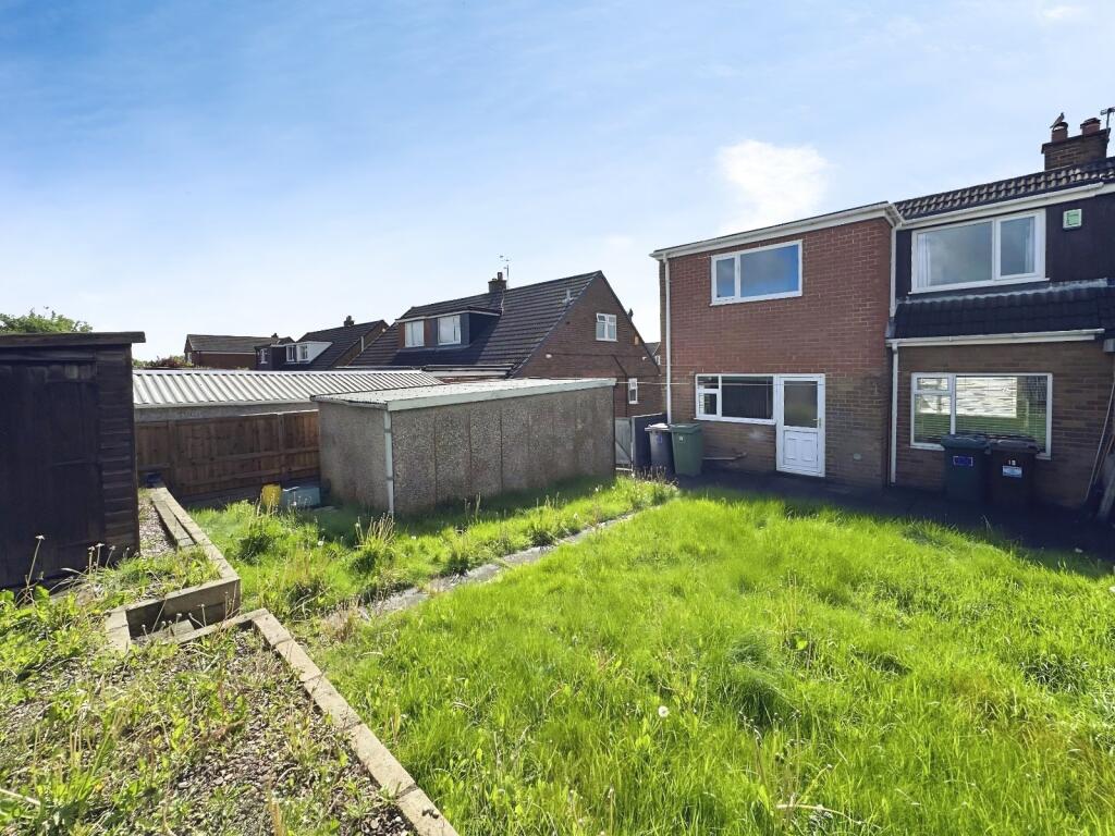 Meadow Drive, Liversedge, WF15 photo 4
