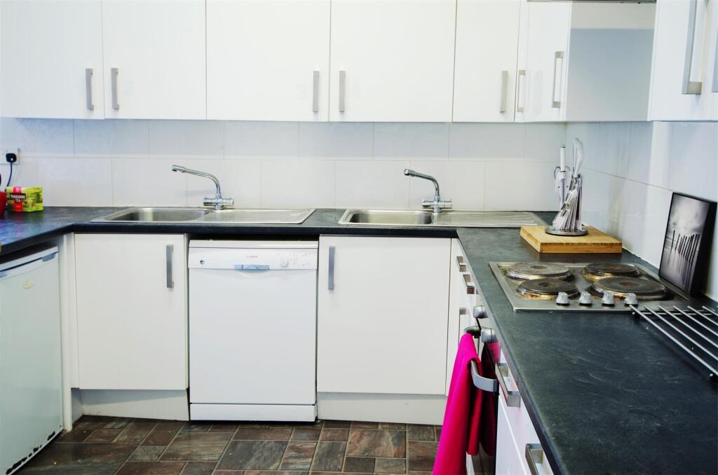 1 bedroom house for rent