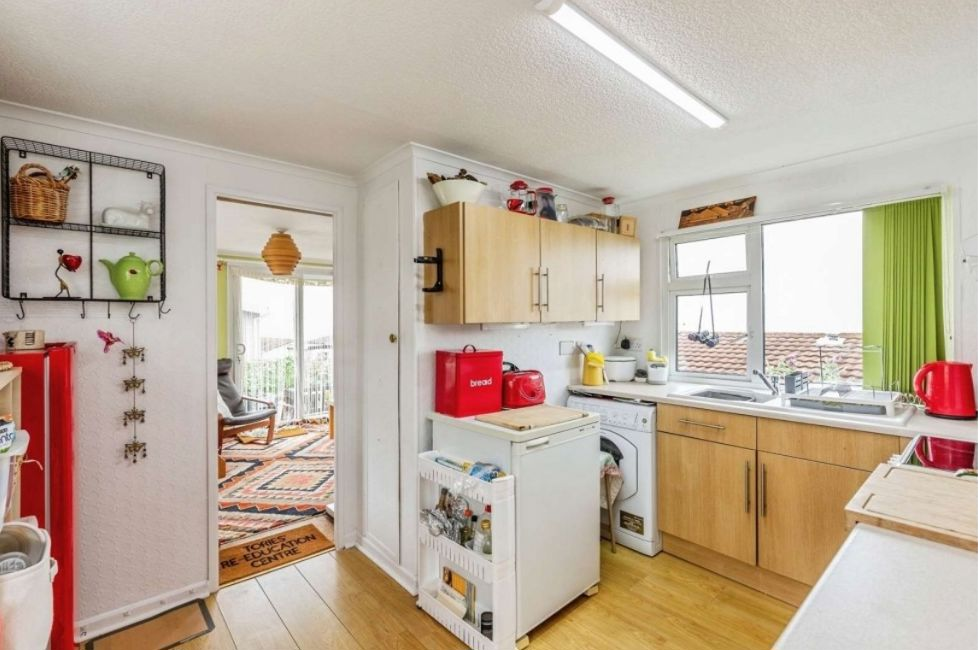 House in Portishead, Redcliffe Bay - View 3