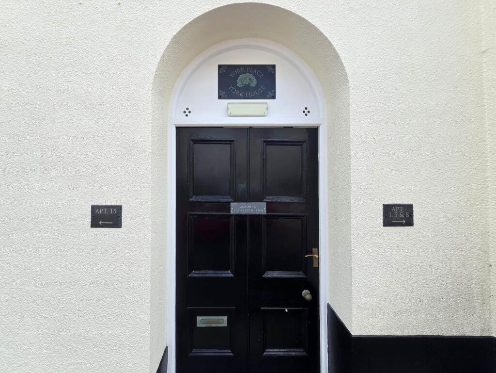 11, York Place, Northam Road, Bideford photo 3