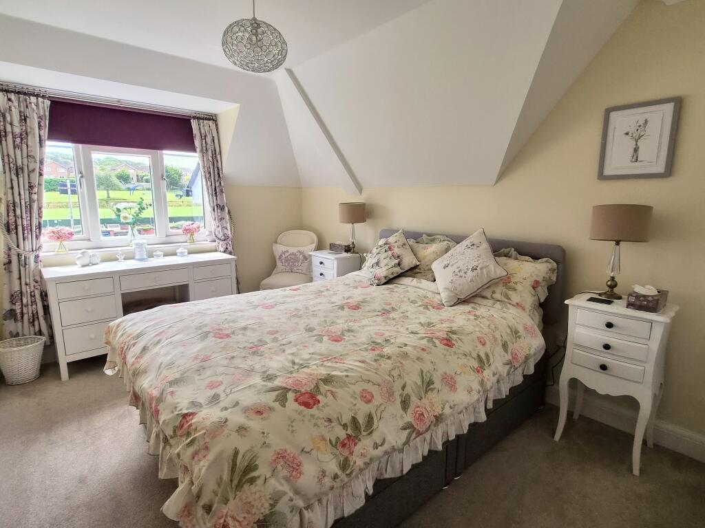 Apartment in Swindon - View 5