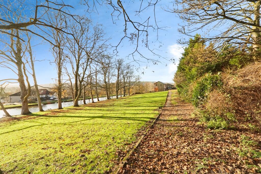 Additional image 31 of Scott Lane, Riddlesden, Keighley