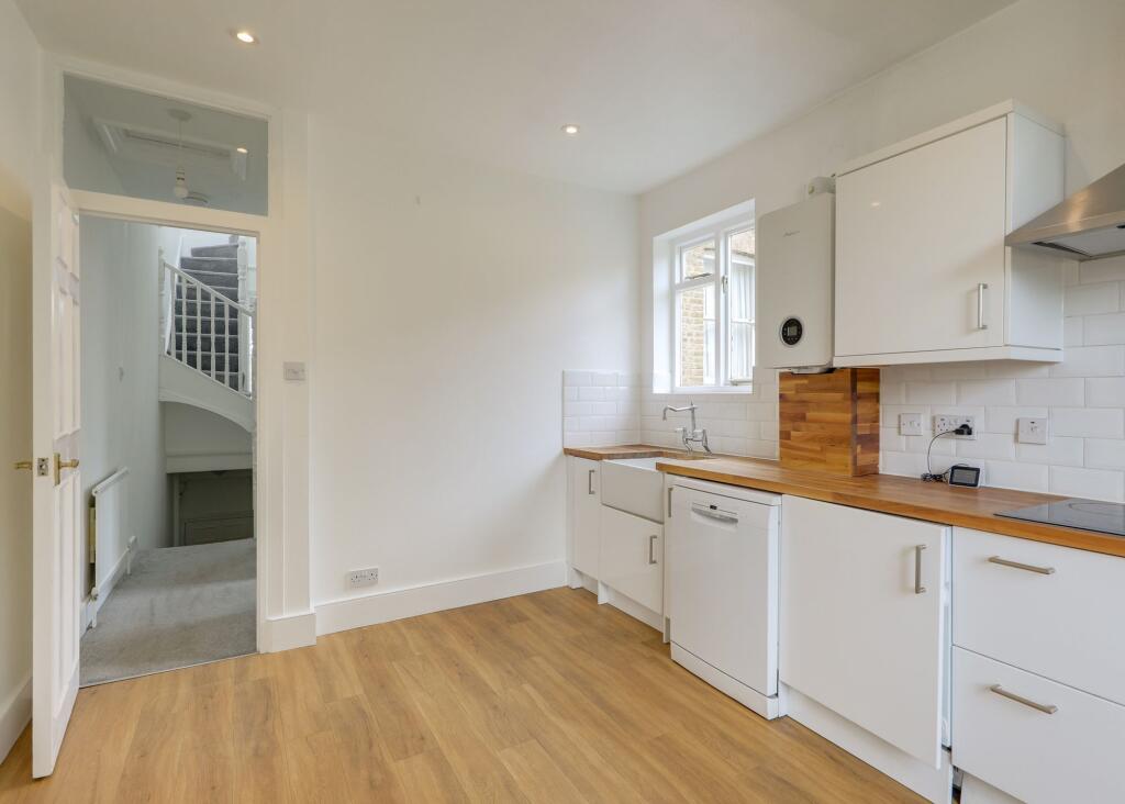 Apartment in London - More