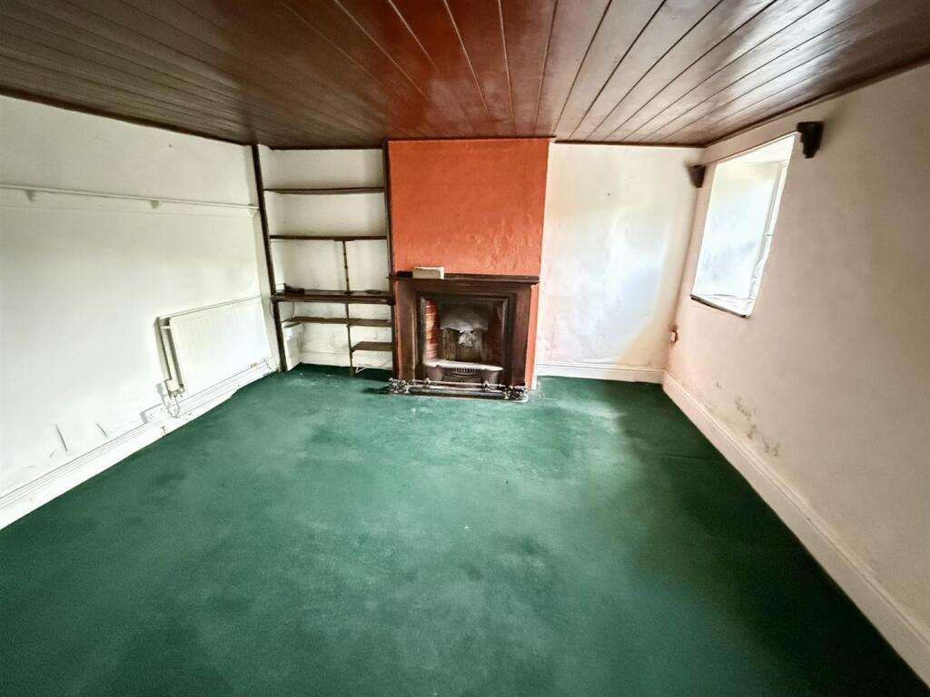 House in Llwyn-y-groes, Nantcwnlle - More
