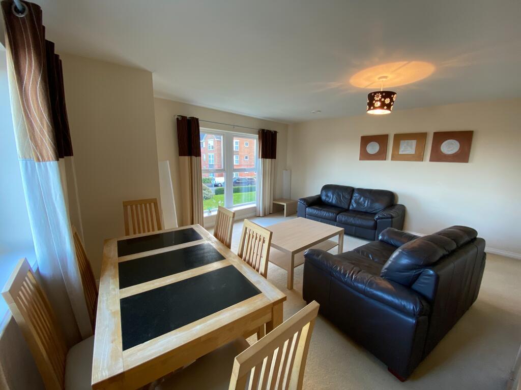 Apartment in Swindon - More