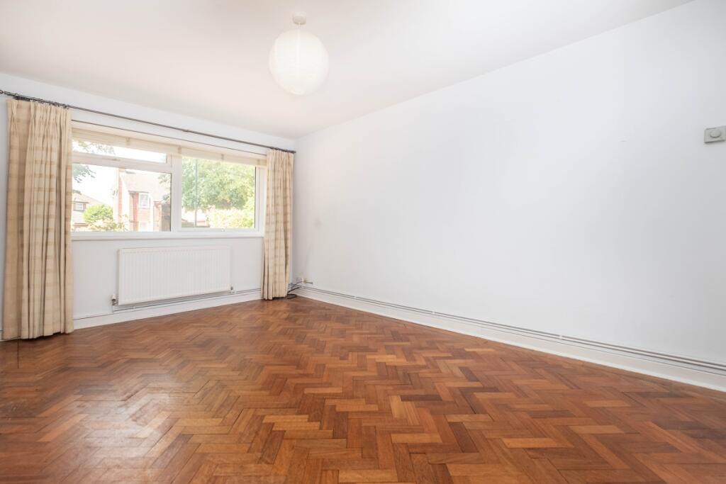 Apartment in Teddington, Strawberry Hill - View 4