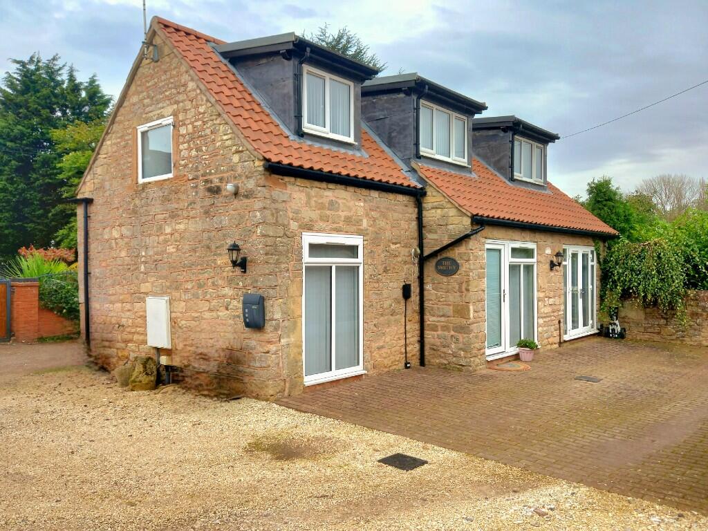 Main image of property: Leeming Lane North, NG19 8LJ