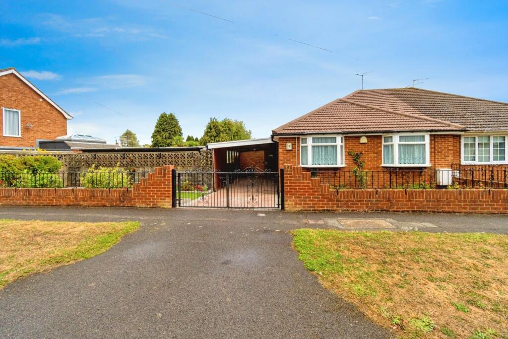 Main image of property: Malwood Gardens, Totton, Southampton, Hampshire, SO40