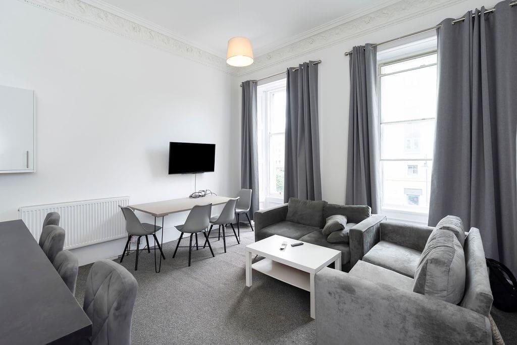 Main image of property: 0893L Lothian Road, Edinburgh, EH1 2DJ