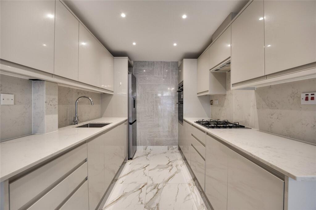 House in London - View 4
