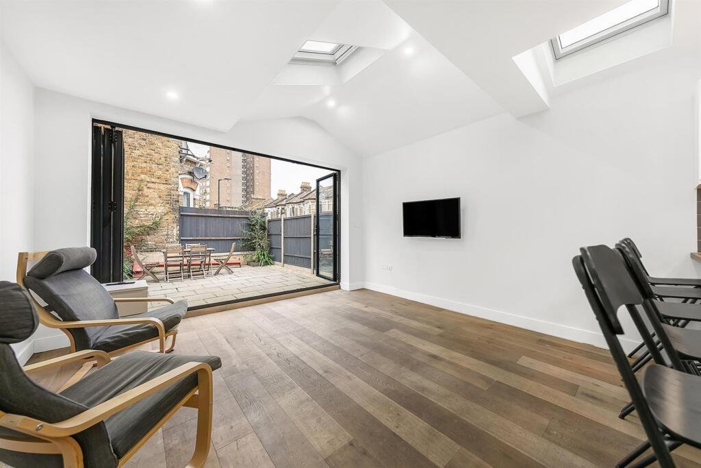 House in London - View 4