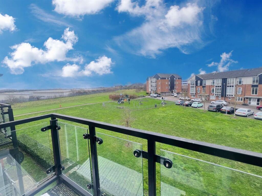 Griffiths Road, Purfleet photo 3
