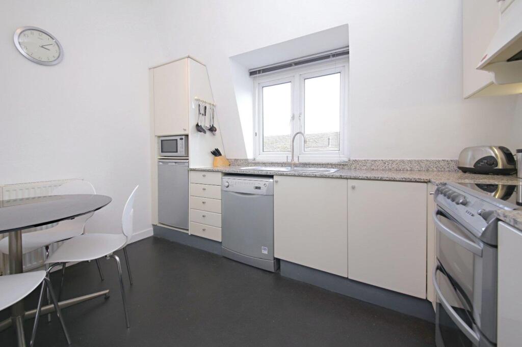 House in London, Belsize Park - View 3