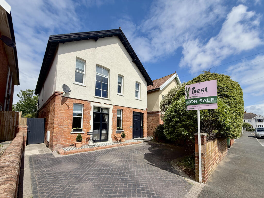 4-bed house on Golf Links Road, Burnham On Sea, Somerset, £600,000