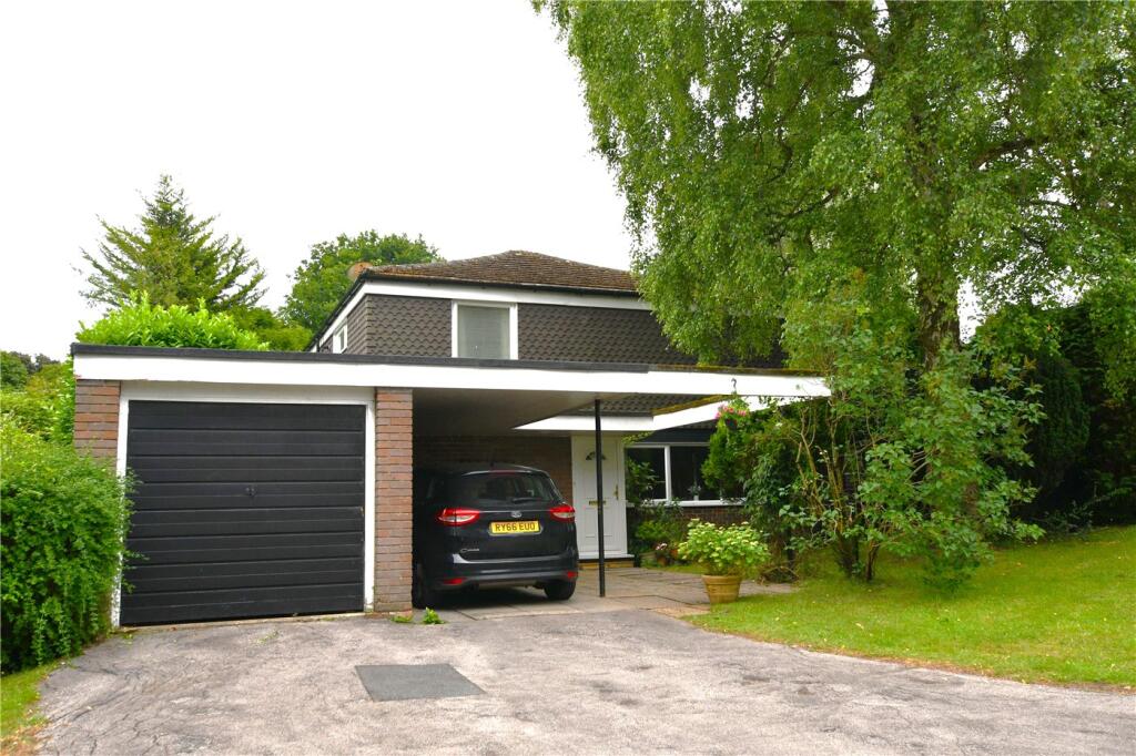Main image of property: Barkhart Gardens, Wokingham, Berkshire, RG40