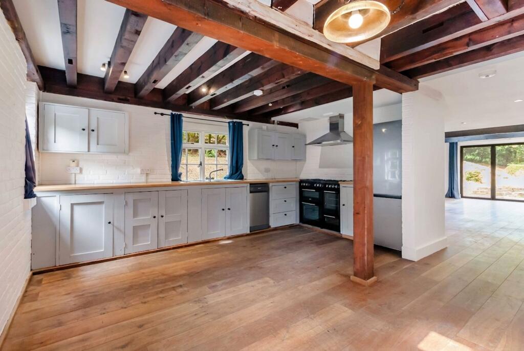 House in Tonbridge - View 2