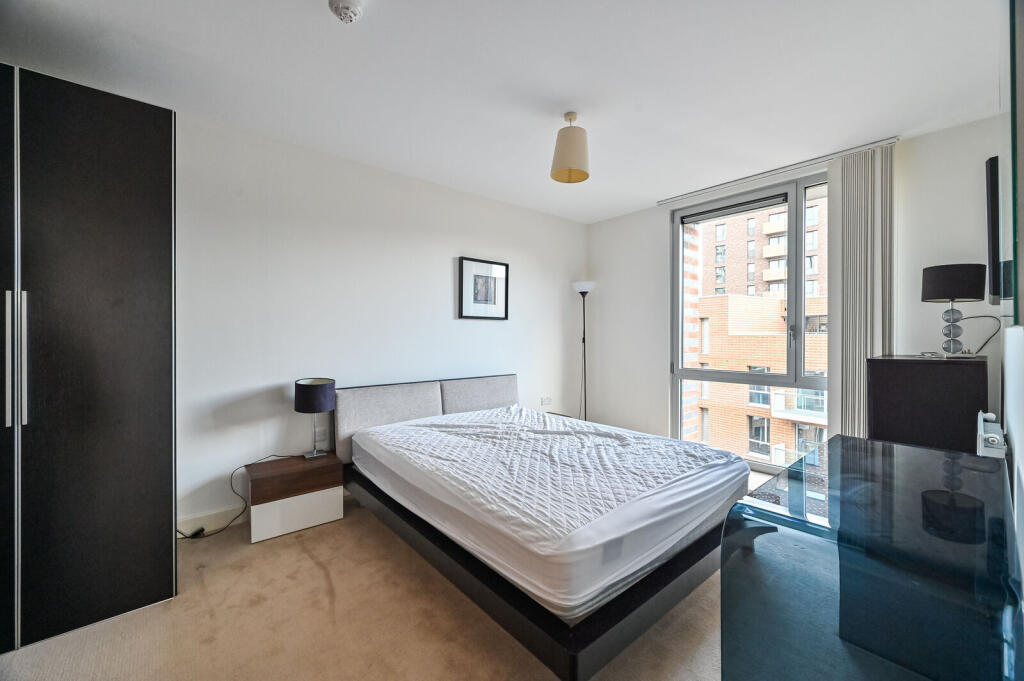 Devons Road, Bow, London, E3 photo 4
