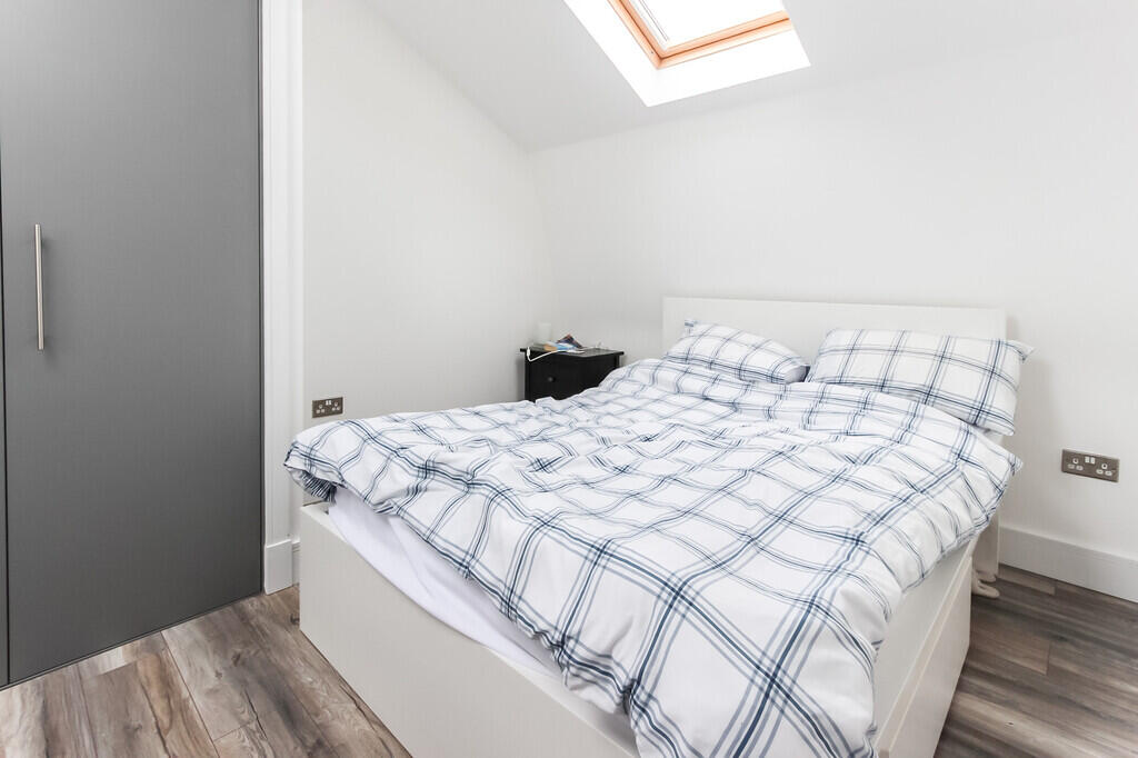 Apartment in Northampton - View 4