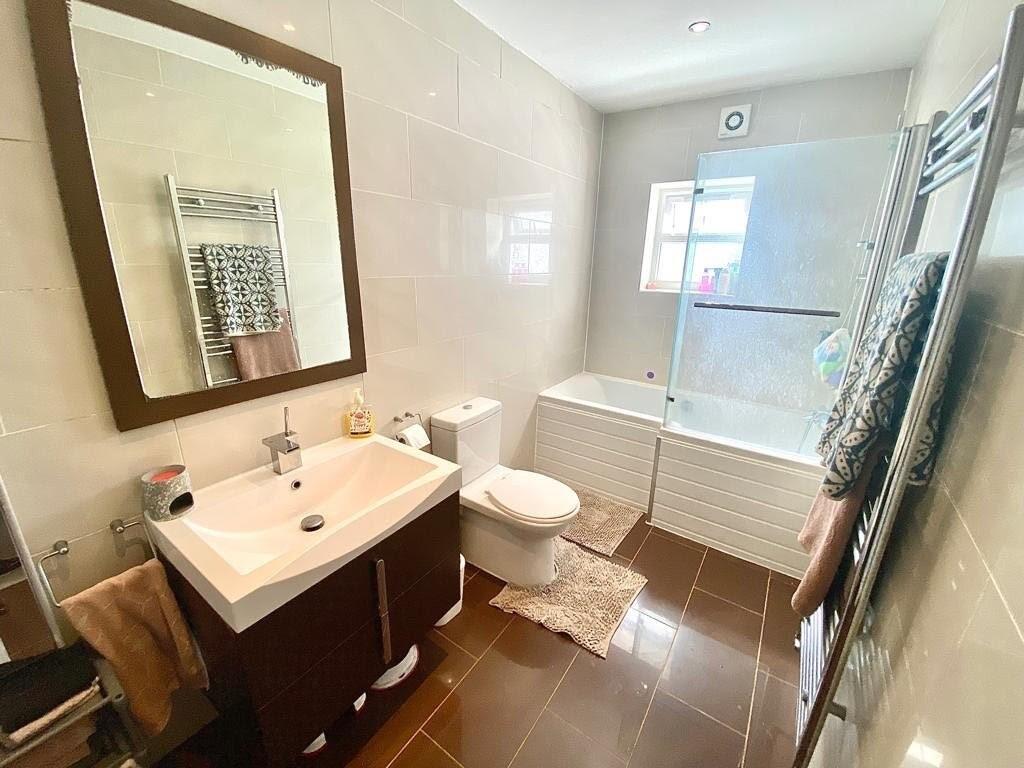 House in Southall - View 5