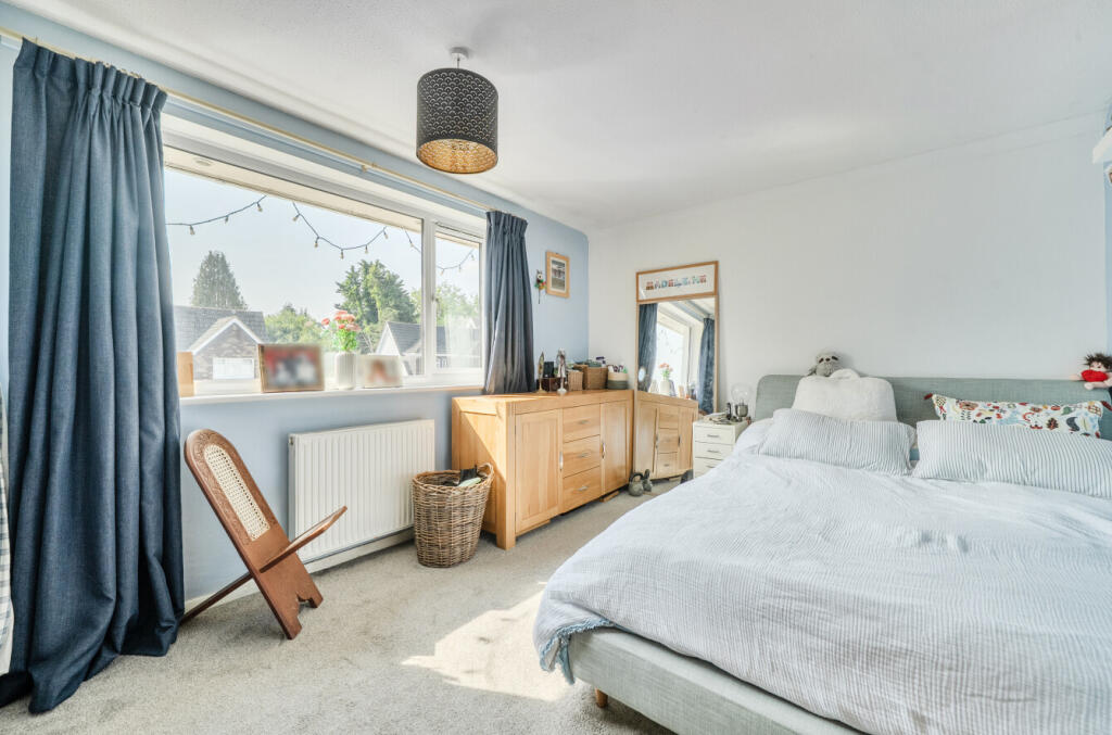 House in Burghfield Common, Burghfield - View 4