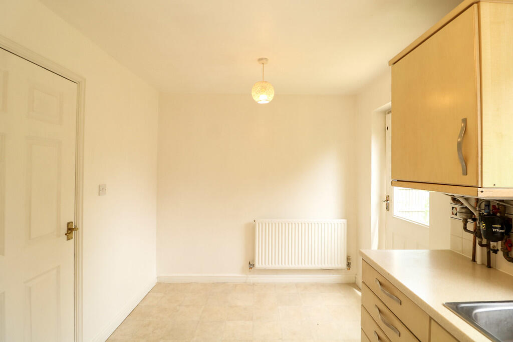 Wood Lane, Kingsnorth, Ashford, TN23 - More