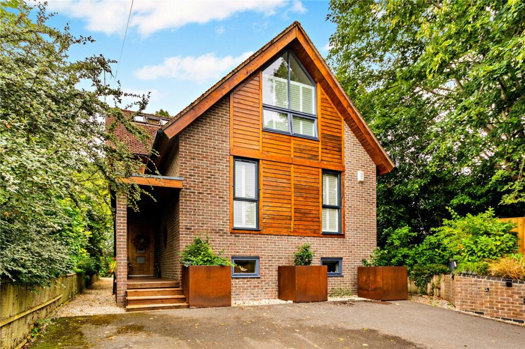 Main image of property: Oxford Road, Donnington, Newbury, Berkshire, RG14