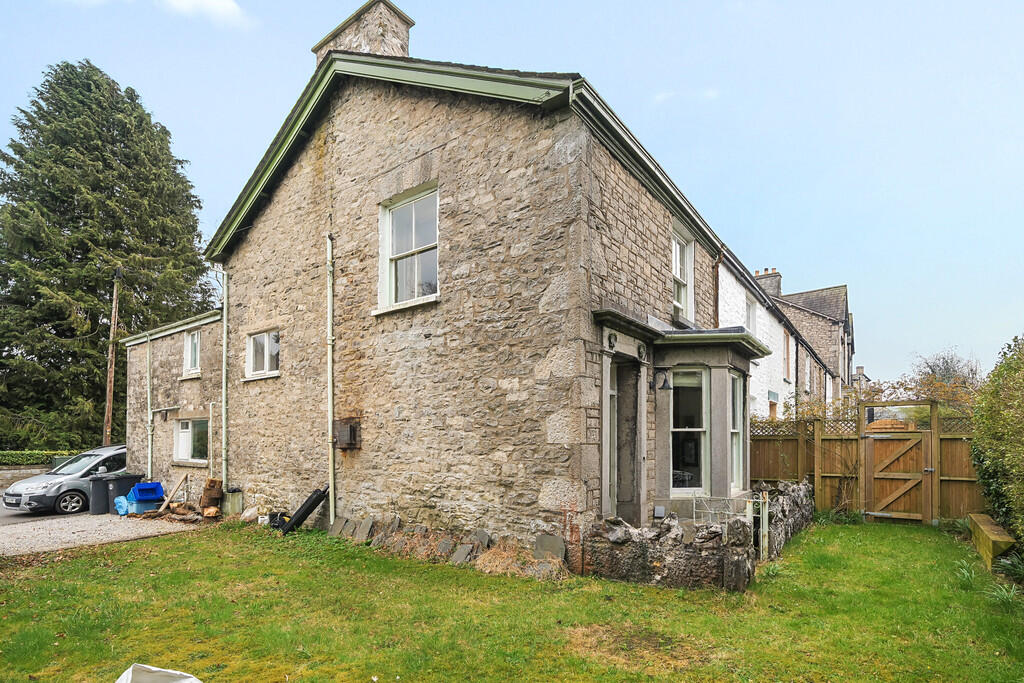 2 Sedbergh Road, Kendal, Cumbria, LA9 6AD photo 3