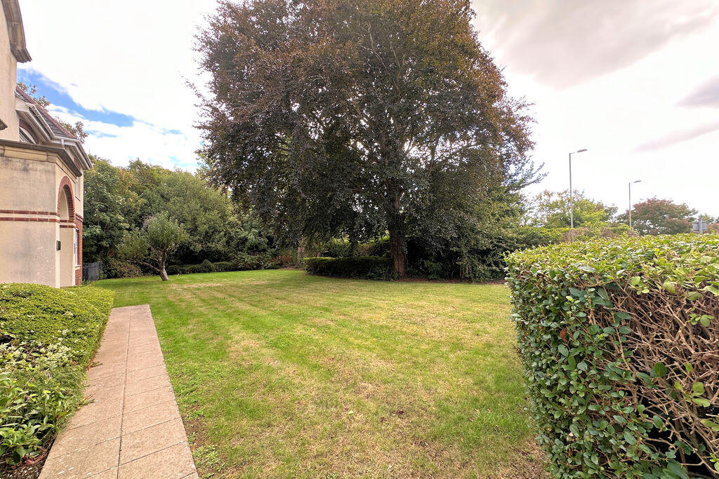 Apartment in Portsmouth - View 4