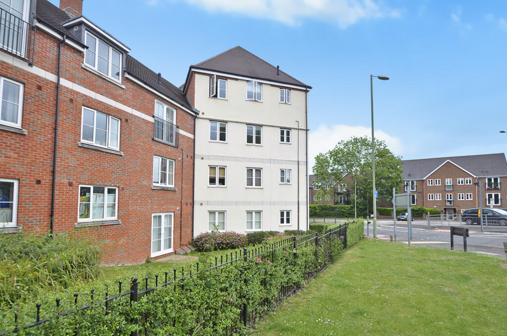 Main image of property: Rostron Close, West End, SO30
