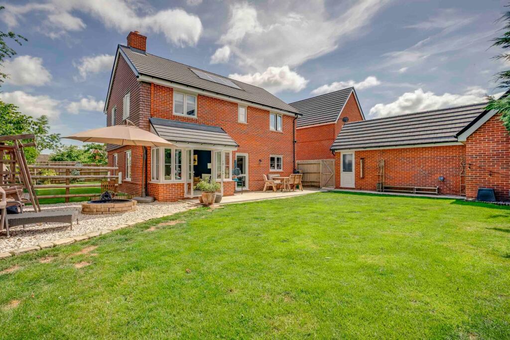 Wickfields, Longwick, HP27 - View 3