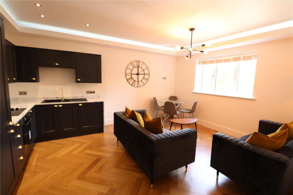 Apartment in Liverpool - More